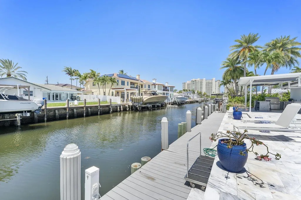 831 Dover Street Boca Raton FL 33487