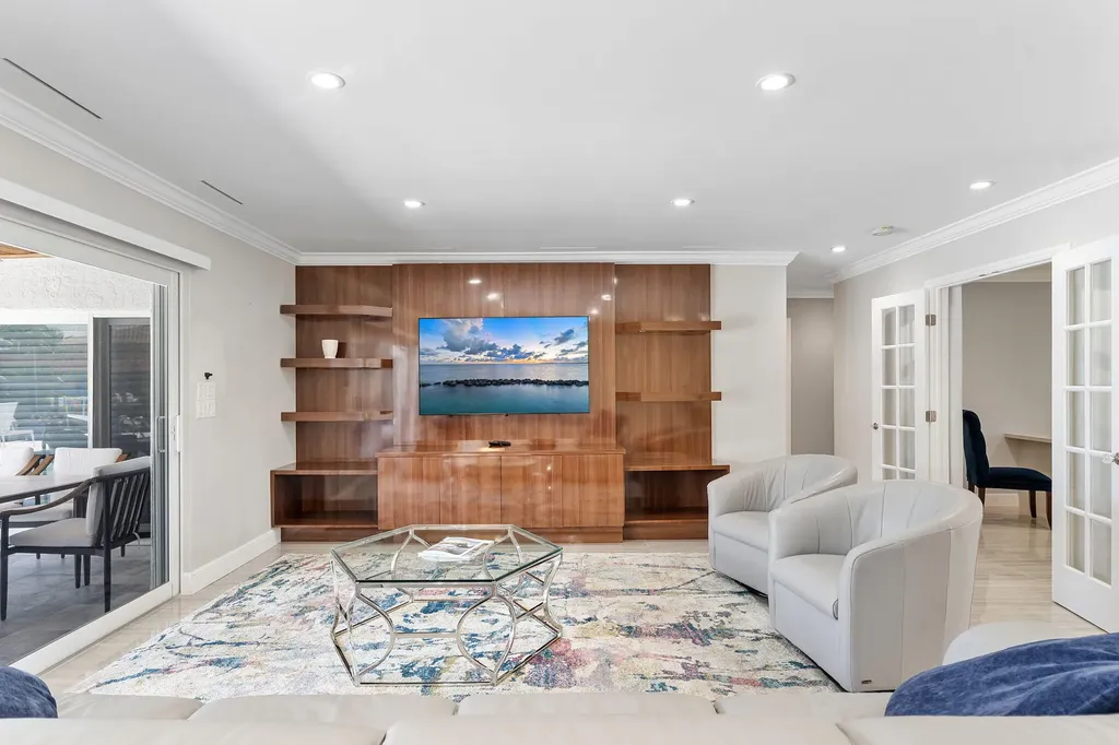831 Dover Street Boca Raton FL 33487