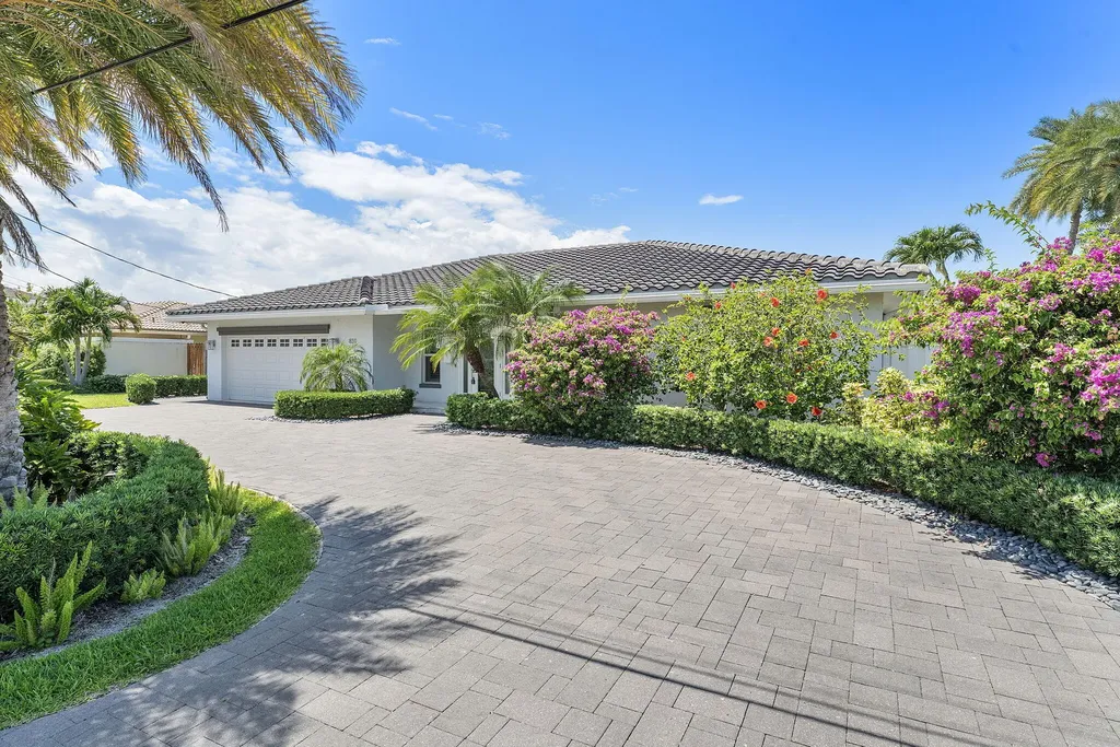 831 Dover Street Boca Raton FL 33487