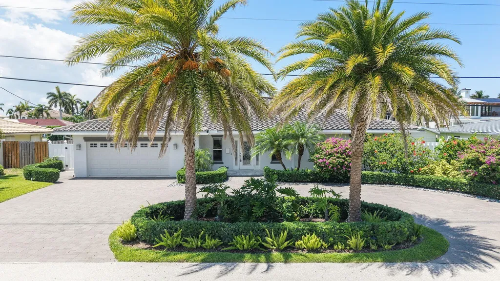 831 Dover Street Boca Raton FL 33487