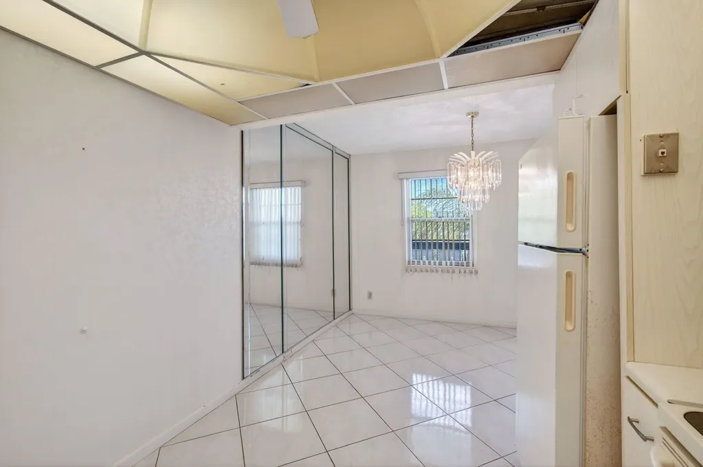 3044 Lincoln C Boca Raton FL 33434