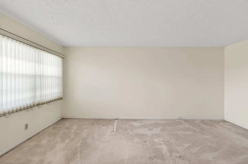 3044 Lincoln C Boca Raton FL 33434