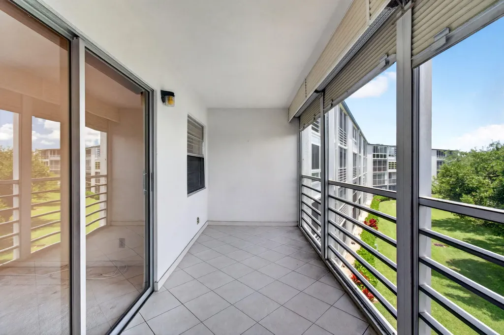3044 Lincoln C Boca Raton FL 33434