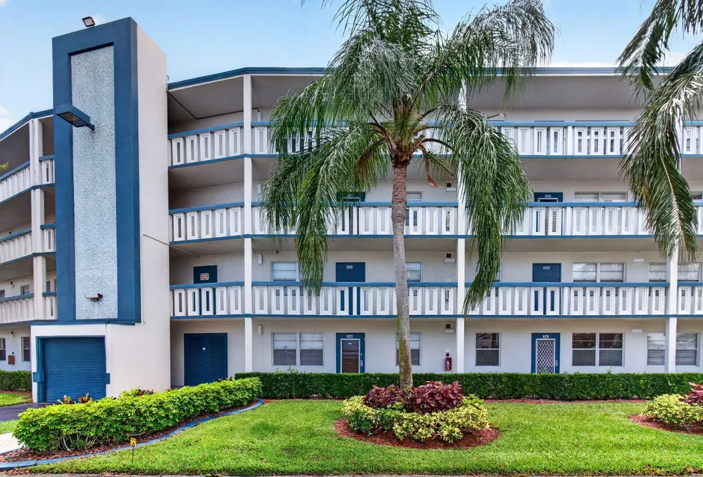 3044 Lincoln C Boca Raton FL 33434