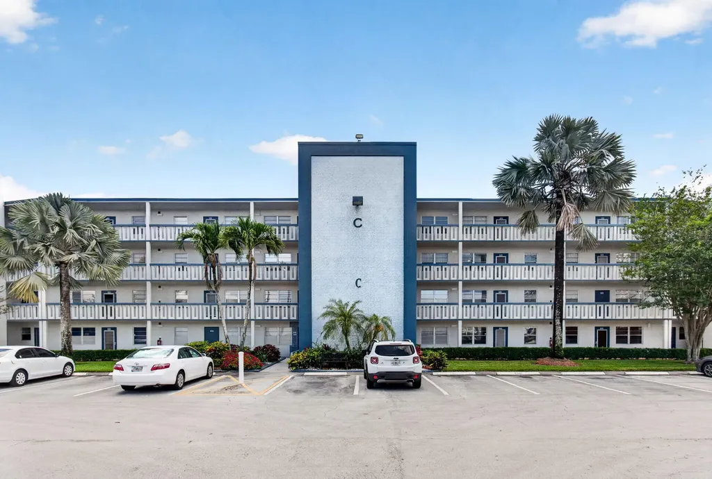 3044 Lincoln C Boca Raton FL 33434