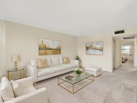 3044 Lincoln Boca Raton FL 33434