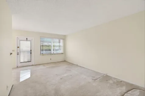 3044 Lincoln Boca Raton FL 33434