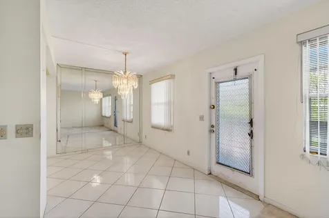 3044 Lincoln Boca Raton FL 33434