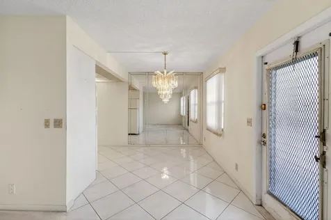 3044 Lincoln Boca Raton FL 33434