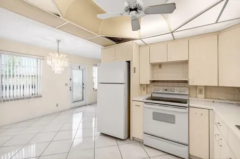 3044 Lincoln Boca Raton FL 33434