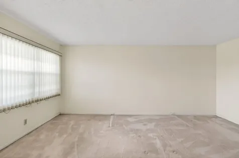 3044 Lincoln Boca Raton FL 33434