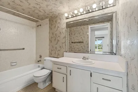3044 Lincoln Boca Raton FL 33434