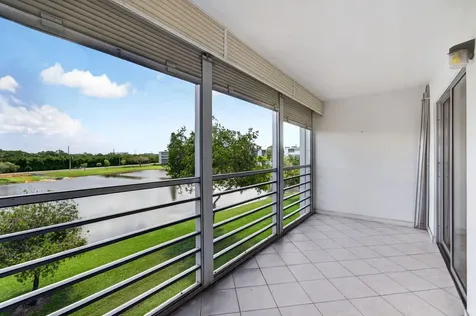 3044 Lincoln Boca Raton FL 33434
