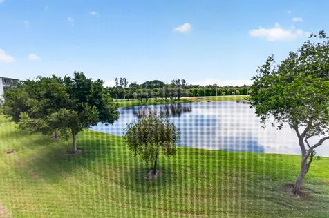 3044 Lincoln Boca Raton FL 33434