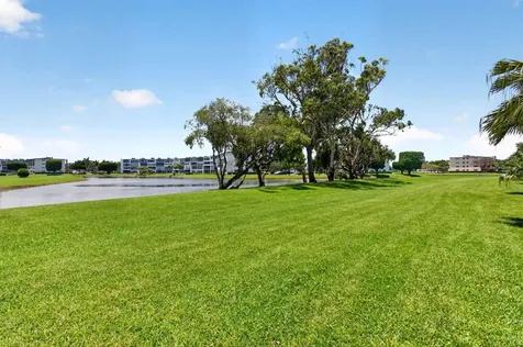 3044 Lincoln Boca Raton FL 33434