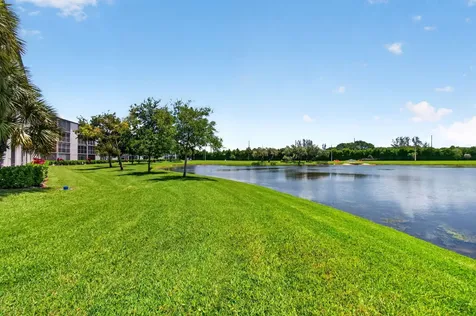3044 Lincoln Boca Raton FL 33434