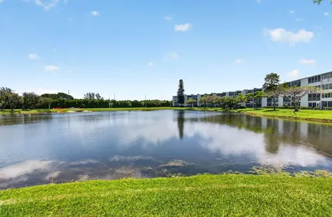 3044 Lincoln Boca Raton FL 33434