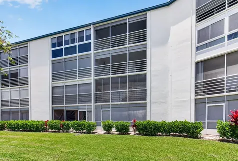 3044 Lincoln Boca Raton FL 33434