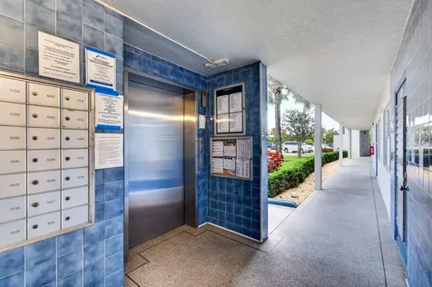 3044 Lincoln Boca Raton FL 33434
