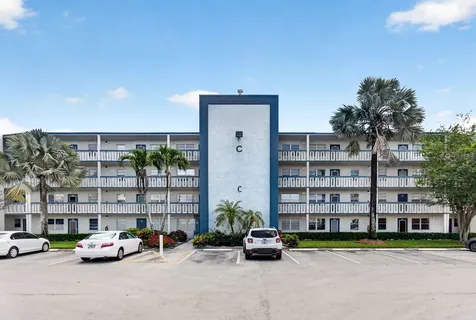 3044 Lincoln Boca Raton FL 33434