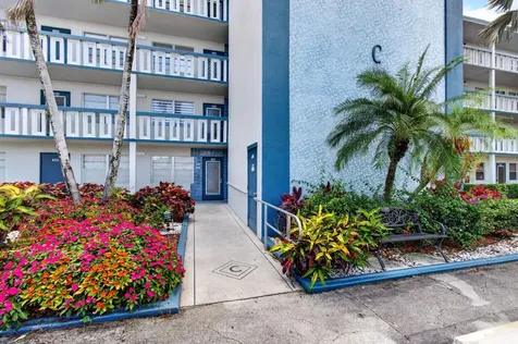 3044 Lincoln Boca Raton FL 33434