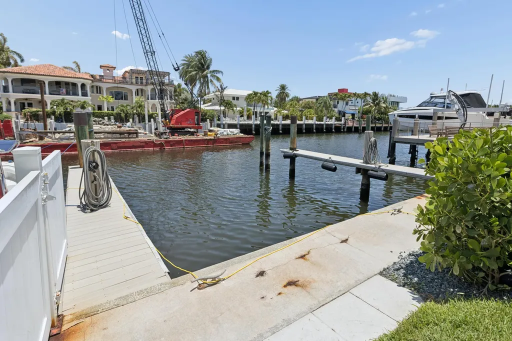 2751 NE 15th Street Fort Lauderdale FL 33304