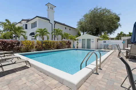 2751 NE 15th Street Fort Lauderdale FL 33304