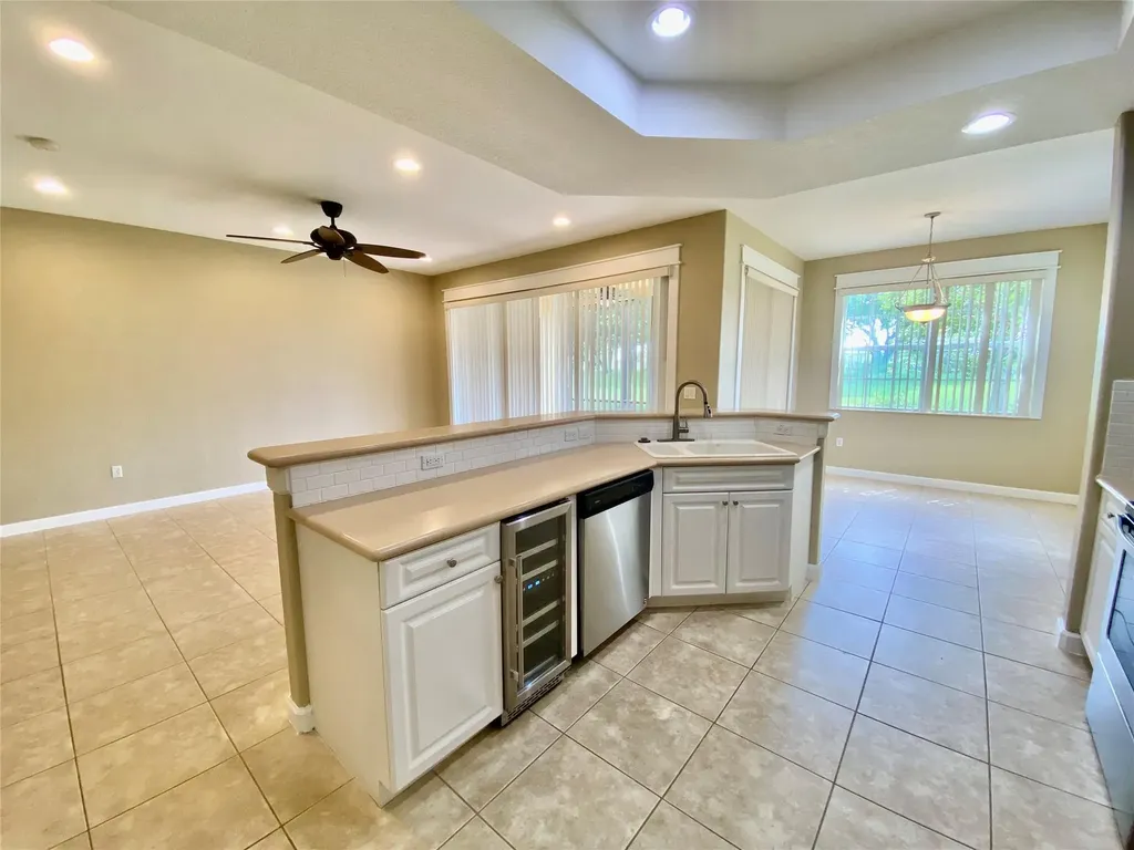 7911 NW 128th Lane Parkland FL 33076