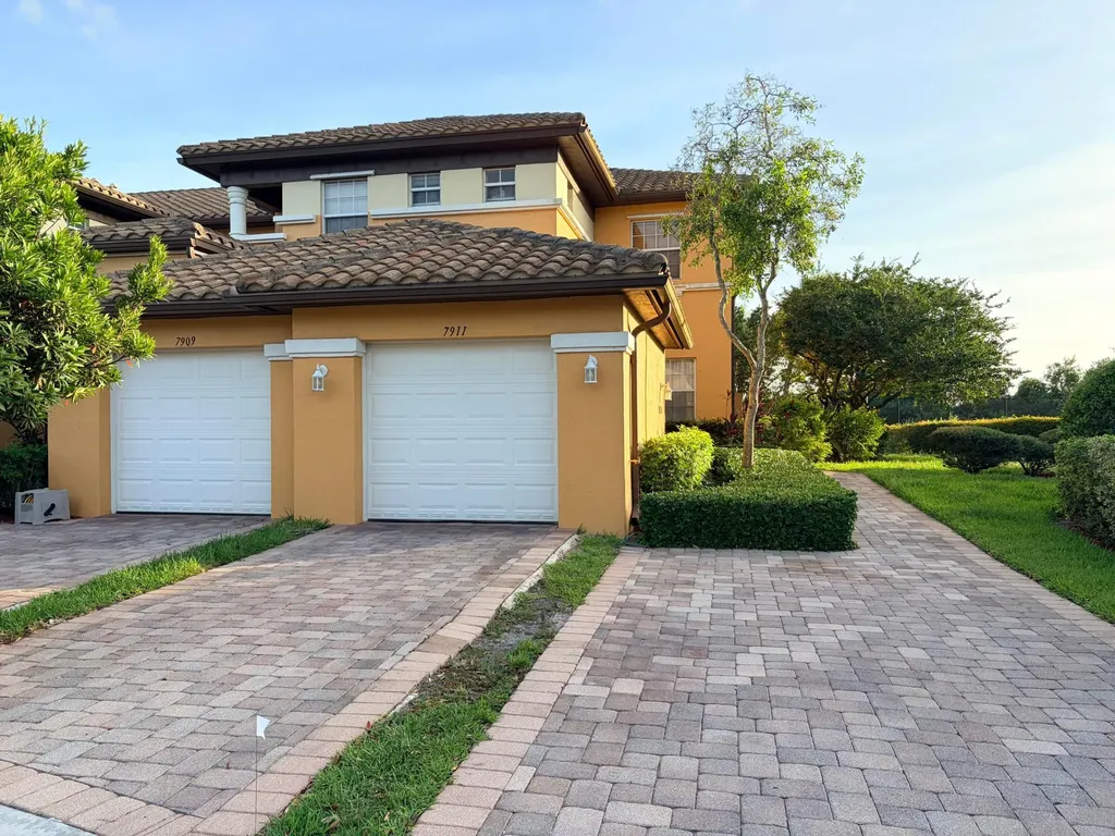 7911 NW 128th Lane Parkland FL 33076
