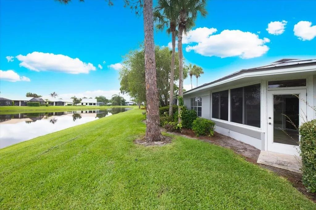 7338 Pine Creek Way Port St Lucie FL 34986