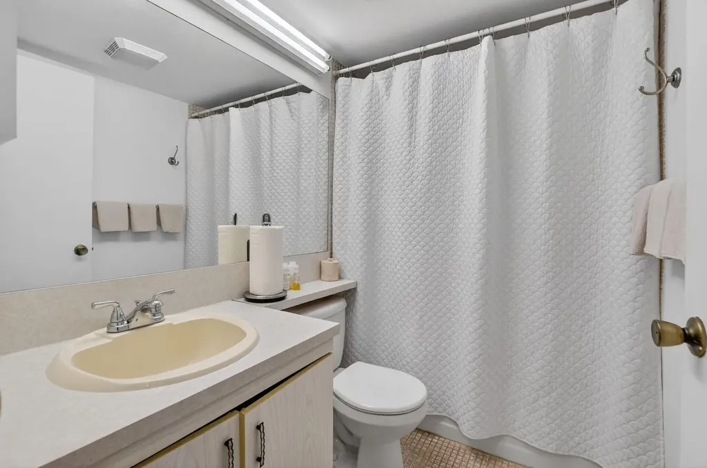 4024 Guildford E Boca Raton FL 33434