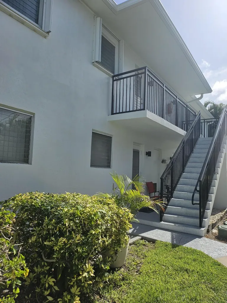1045 SE 15th Street Fort Lauderdale FL 33316