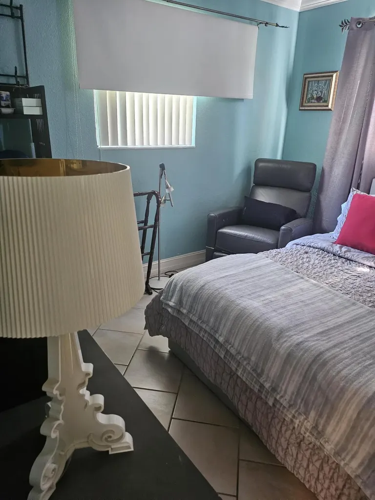 1045 SE 15th Street Fort Lauderdale FL 33316