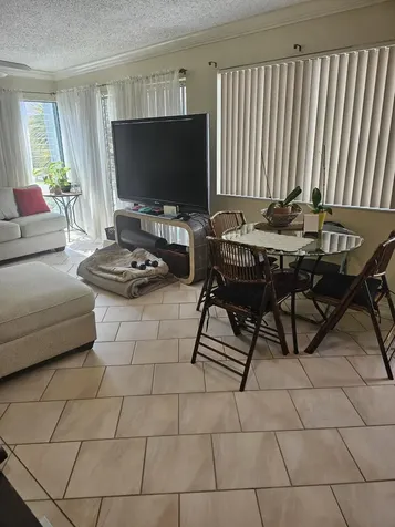 1045 SE 15th Street Fort Lauderdale FL 33316