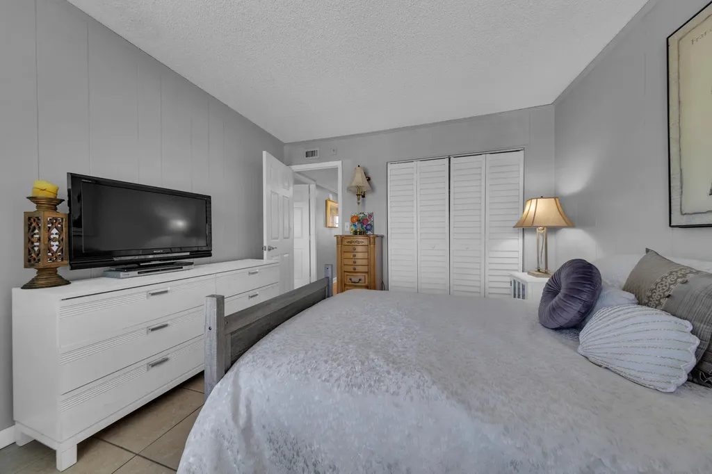 2850 NE 14th Street Causeway Pompano Beach FL 33062