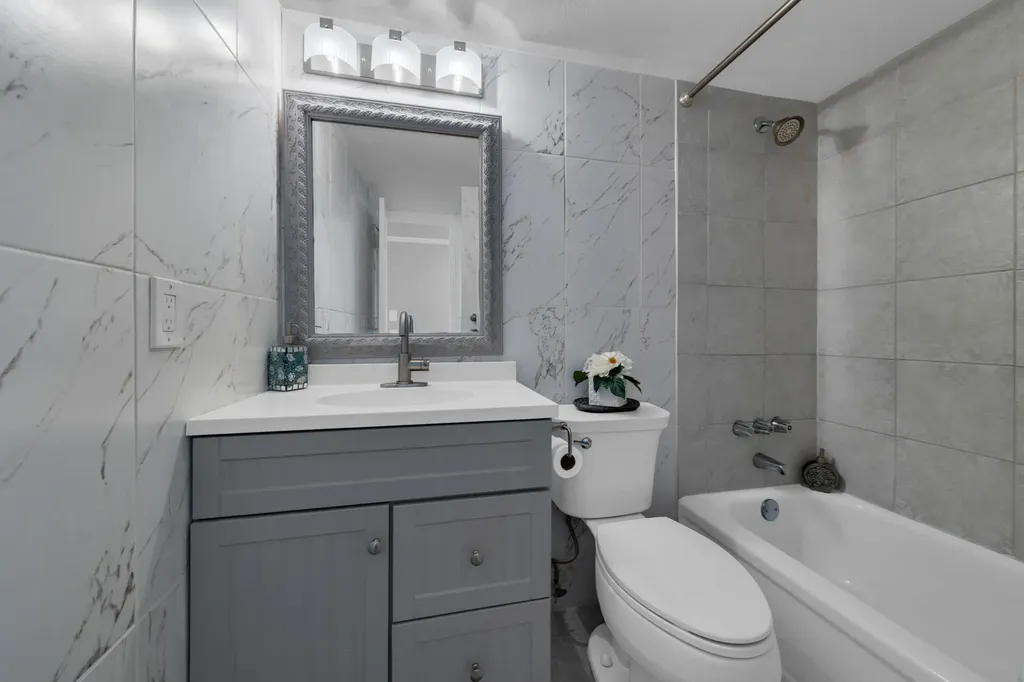 2850 NE 14th Street Causeway Pompano Beach FL 33062