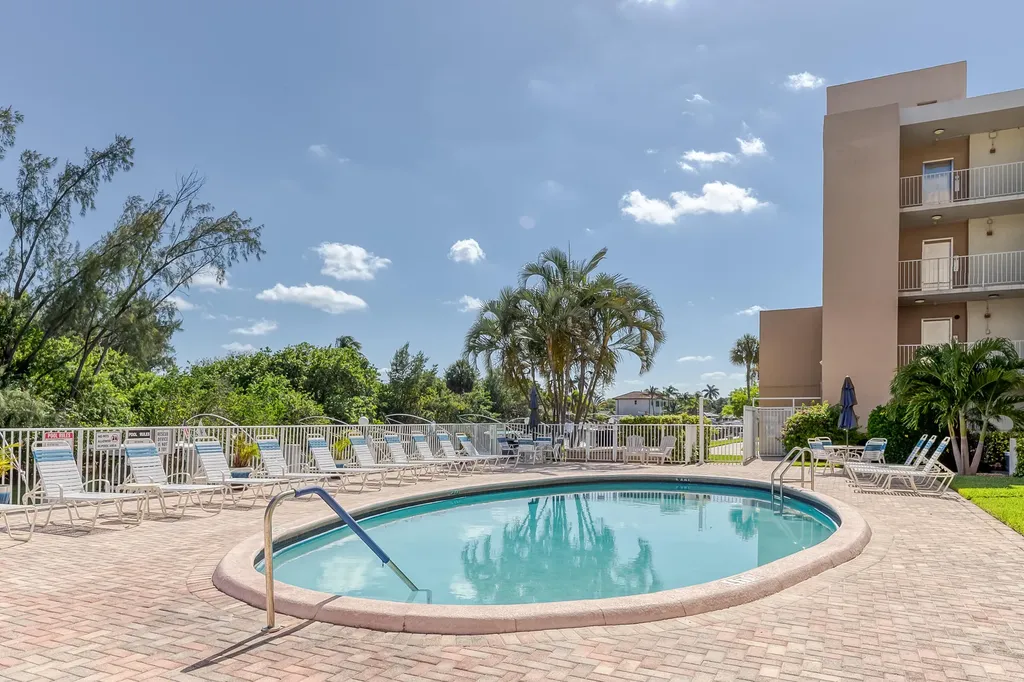 2850 NE 14th Street Causeway Pompano Beach FL 33062
