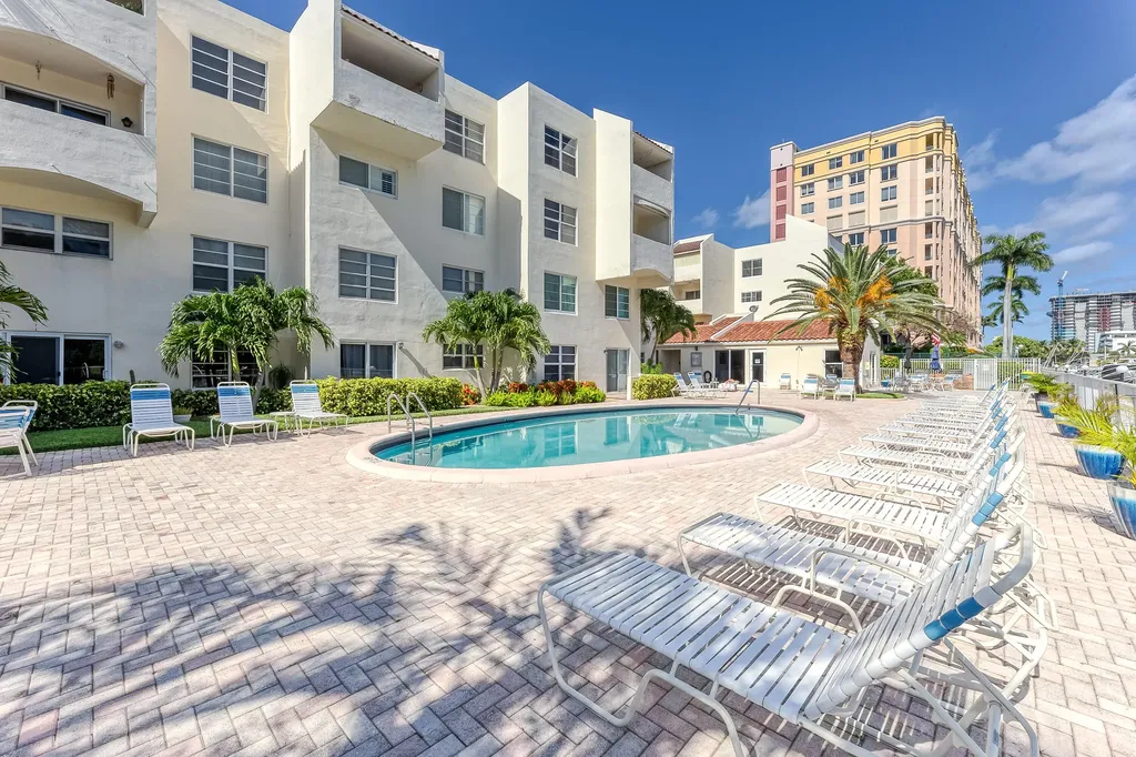 2850 NE 14th Street Causeway Pompano Beach FL 33062