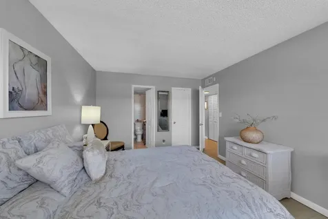 2850 NE 14th Street Causeway Pompano Beach FL 33062