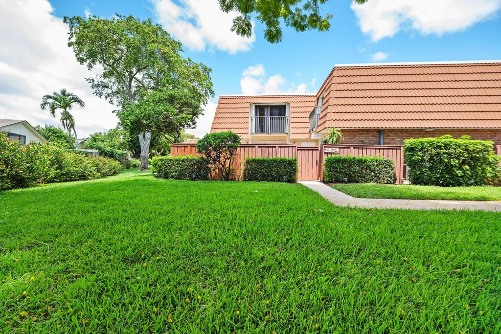 2874 Waterford Drive S Deerfield Beach FL 33442