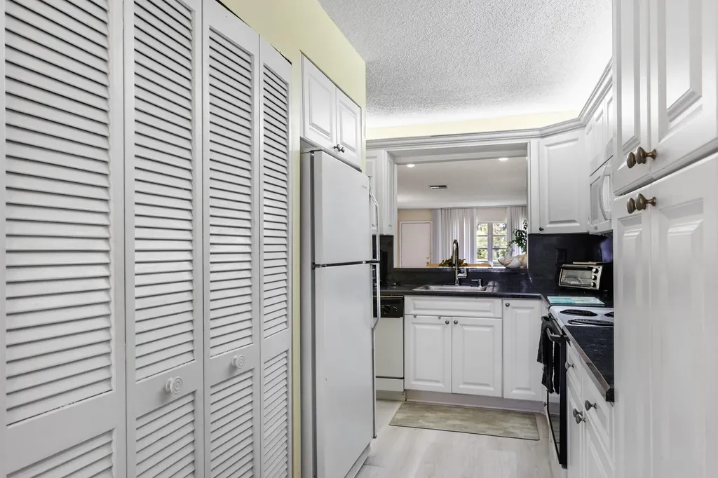 5728 Phoenix Palm Court Delray Beach FL 33484