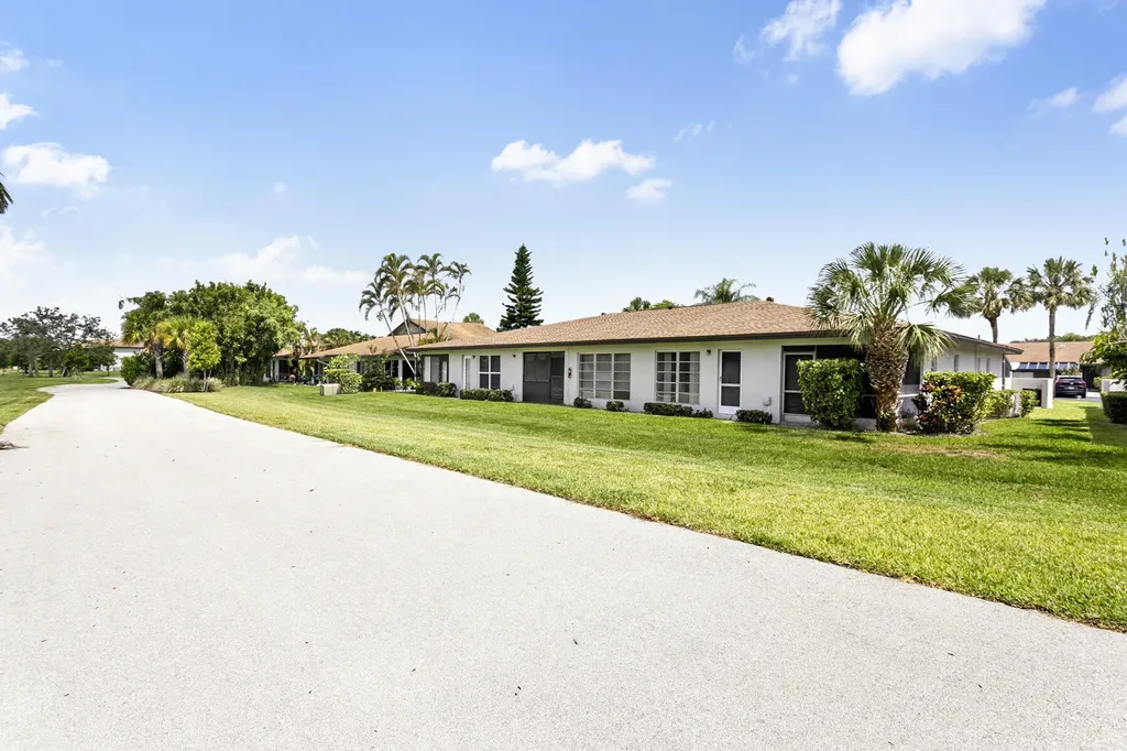 5728 Phoenix Palm Court Delray Beach FL 33484