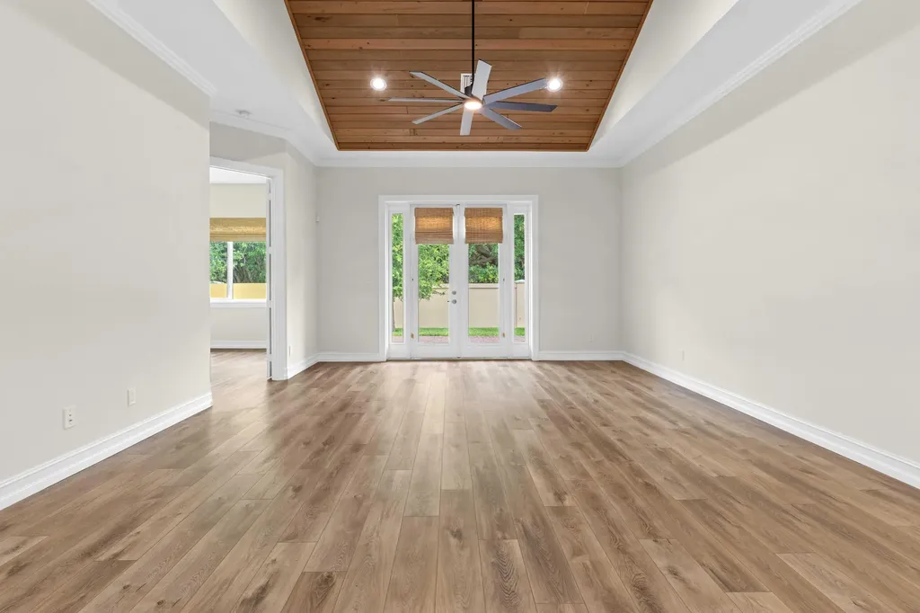 2025 Bridgepointe Circle Vero Beach FL 32967