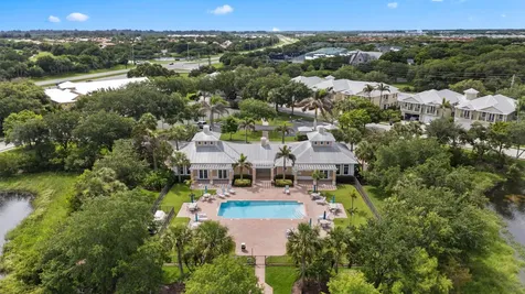 2025 Bridgepointe Circle Vero Beach FL 32967
