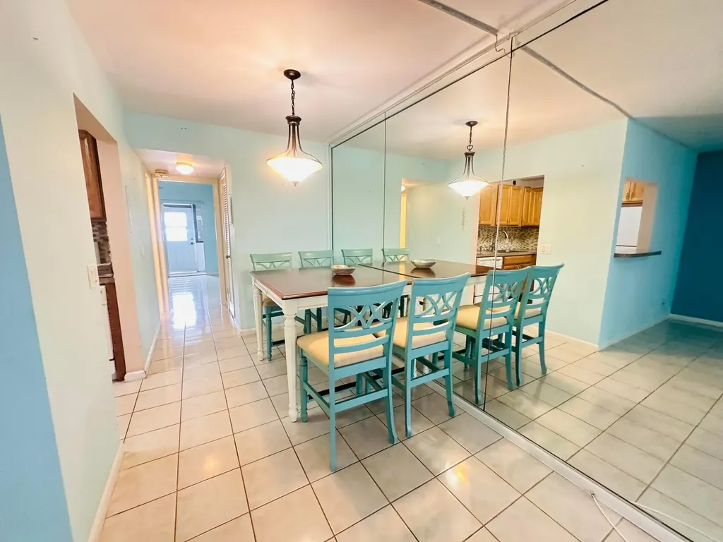 86 Markham E Deerfield Beach FL 33442