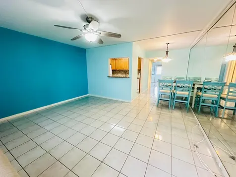 86 Markham E Deerfield Beach FL 33442