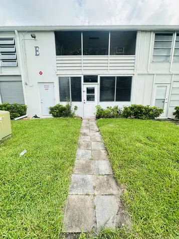 86 Markham E Deerfield Beach FL 33442