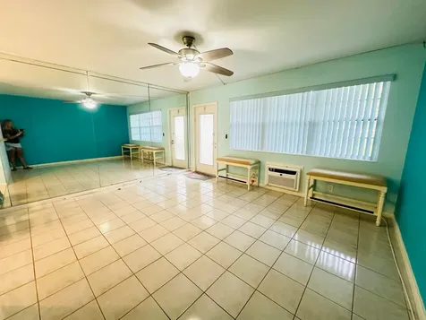 86 Markham E Deerfield Beach FL 33442