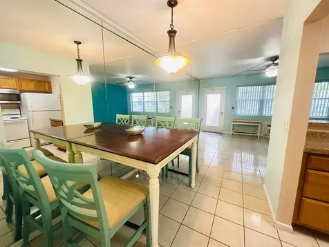 86 Markham E Deerfield Beach FL 33442