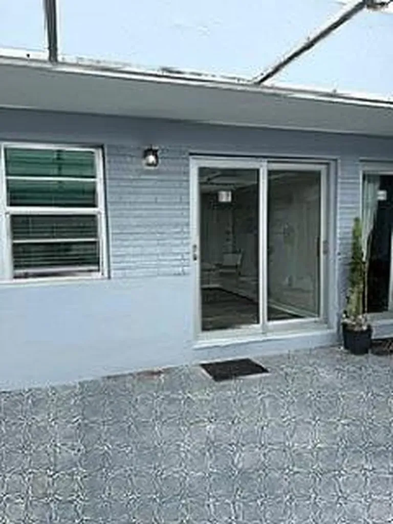 112 Lake Avenue Lake Worth Beach FL 33460